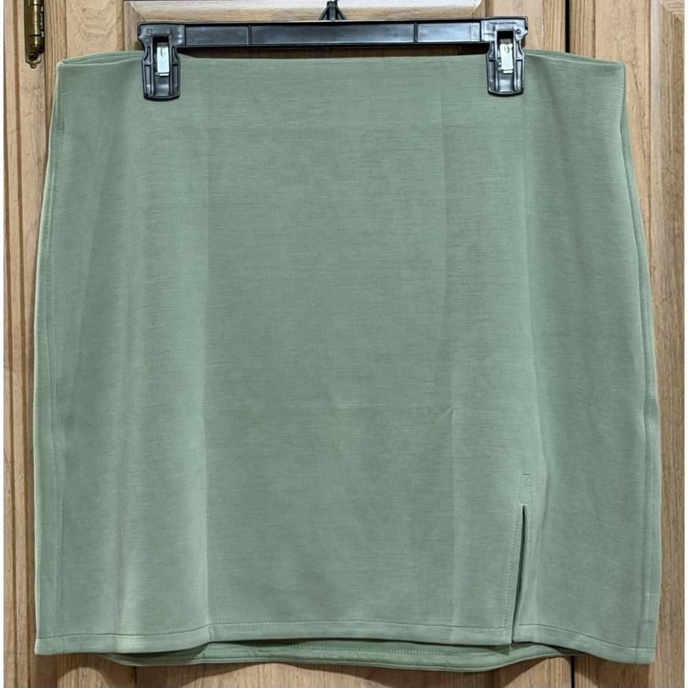 Lululemon Softstreme High Rise Mini Skirt  Women's XL Fog Green NWOT